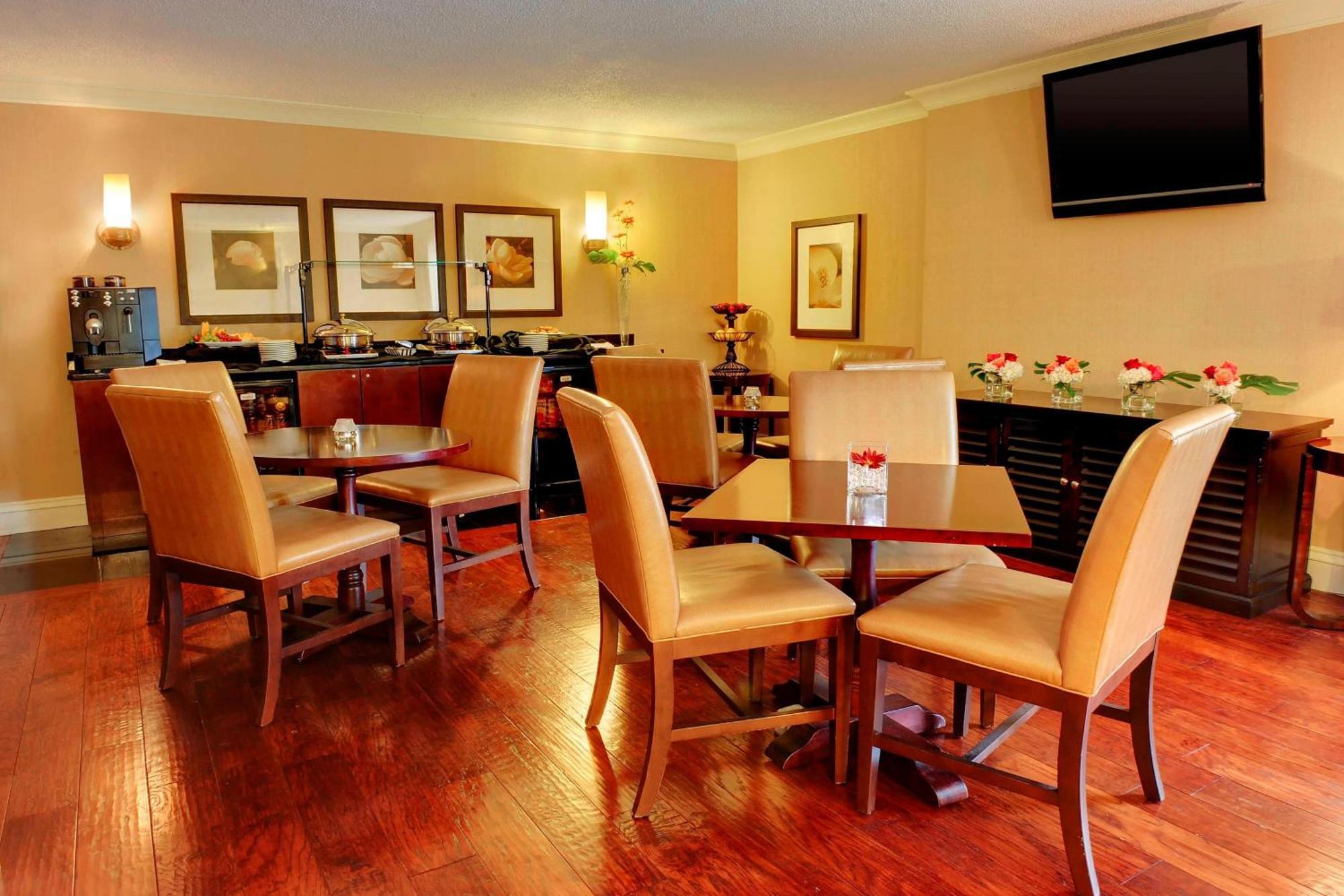 Sheraton Atlanta Perimeter North Sandy Springs Exterior photo